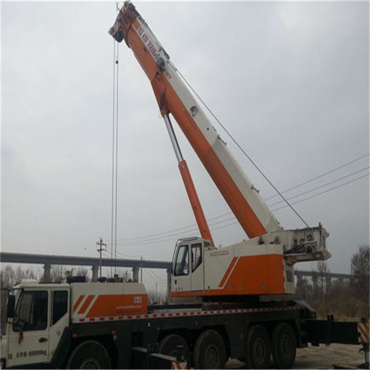 新干12吨吊车能吊多少米高