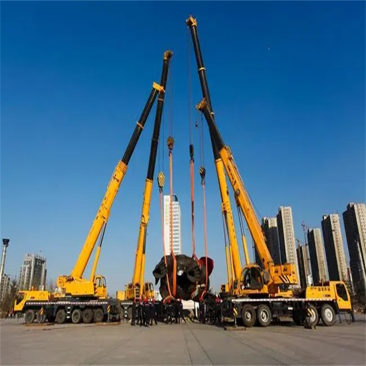 新干吊集装箱的吊车多少钱